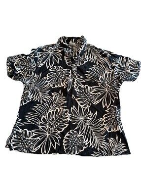 Go Barefoot Trader Joe’s Hawaiian Button Shirt. Excellent. Women’s Size 3XL